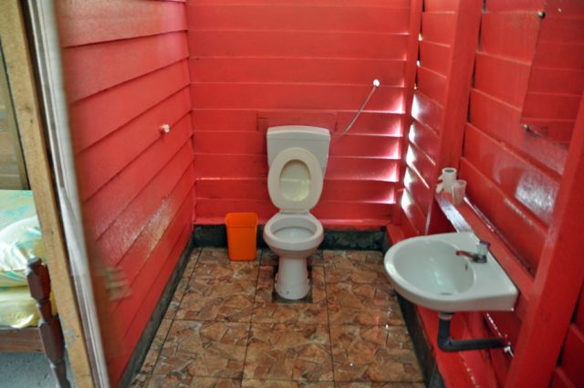 Isadou toilet